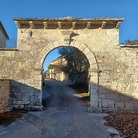 Petit 19th Century Casa, Casa Maggiolina, Istria * Juršići